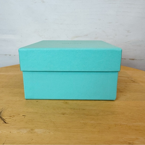 Tiffany & Co. | Empty Square Box - Picture 5 of 8